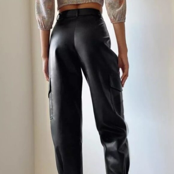 Aritzia Wilfred - Modern Vegan Leather Cargo Pant - SZ 4 - Picture 9 of 17